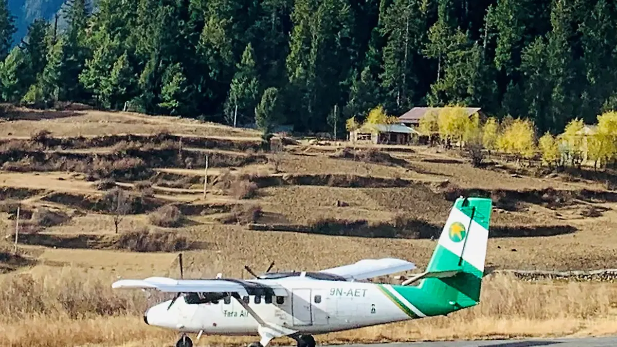 Pierden contacto con avión que llevaba 22 pasajeros en Nepal